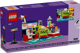 LEGO ALIEN SPACE DINER 40687 239PCS
