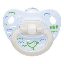 NUK SUCETTE AVEC BOITE SILICONE 0-6 M